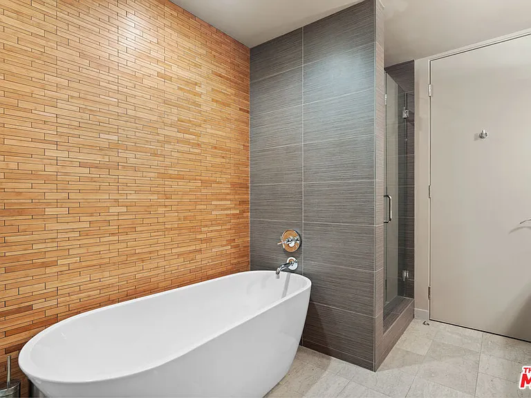 2207 Bowmont Dr — Photo 30