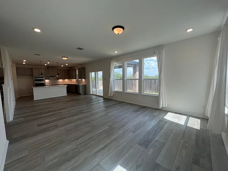 2016 Rhetts Pl — Photo 8