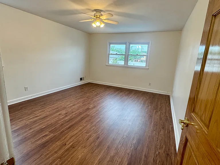 83 Augusta Ave #2 — Photo 16