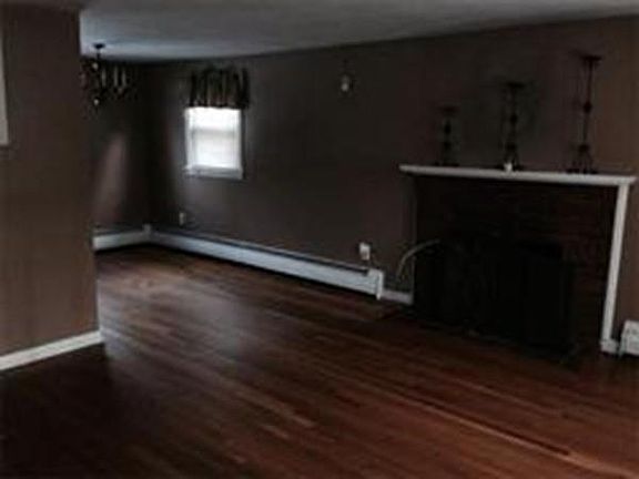 3rd image of 37 Westland St