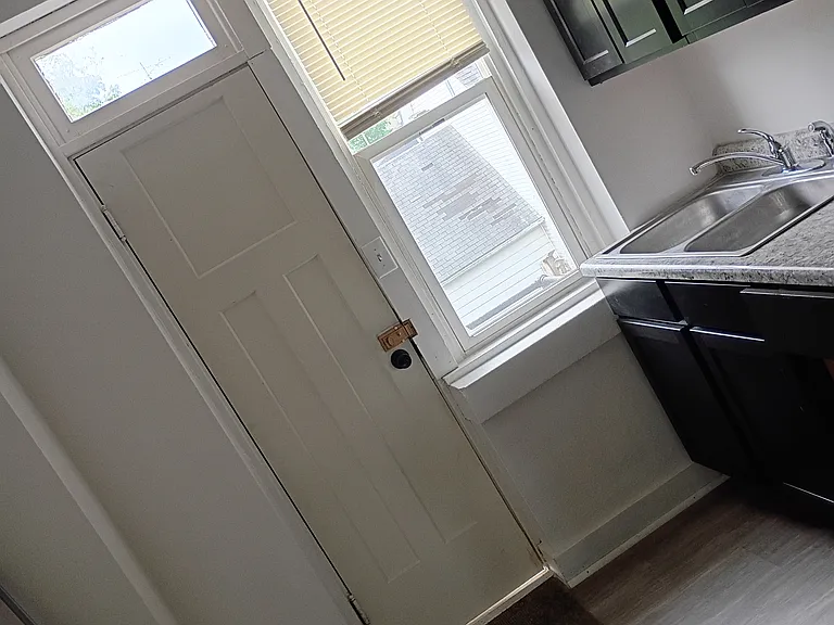 340 McClain Ave — Photo 5