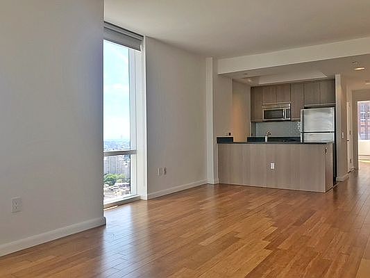 4th image of 66 Rockwell Pl #E27