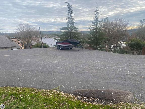 3rd image of 4514 Lakeshore Ct