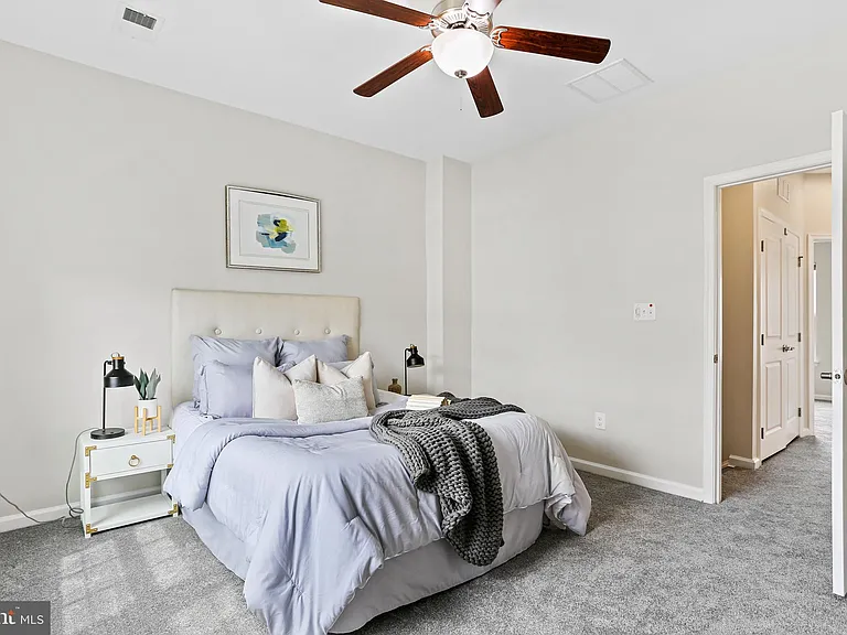 7610 Golden Slumber Ln — Photo 18