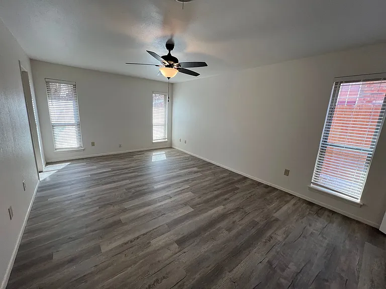 8001 Weehunt Ct — Photo 9