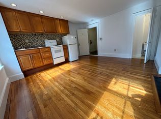96 Myrtle St #5, Boston, MA 02114