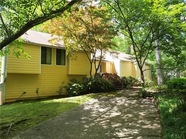 363 Weatherstone Ln, Marietta, GA 30068