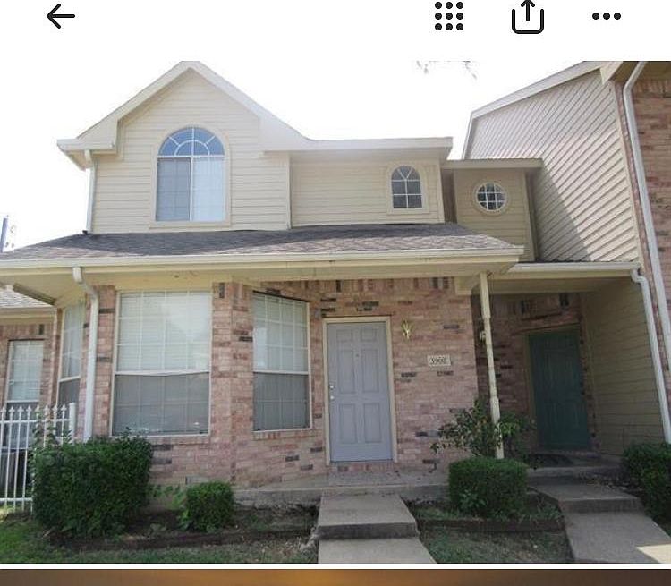 1st image of 3908 Brandon Park Dr