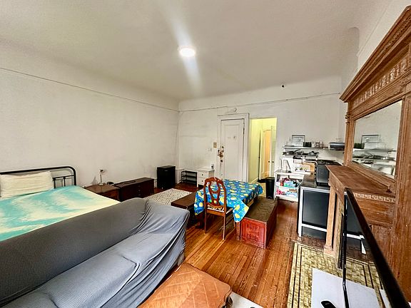 2nd image of 415 W 144th St #2F