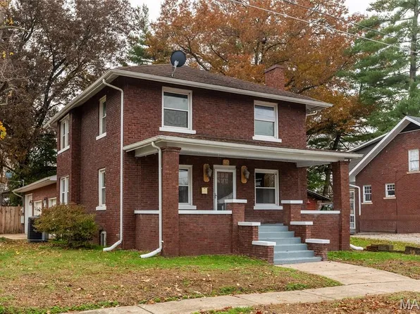 402 W Church St, Benton, IL 62812