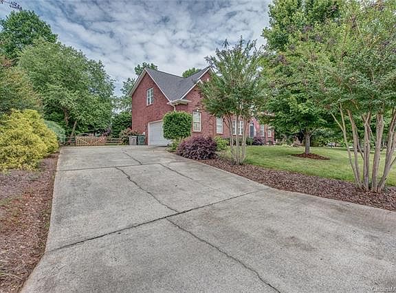 3rd image of 5316 Old Town Ln