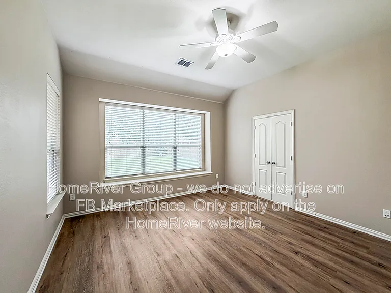 410 Marshall Way — Photo 11