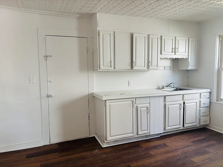 5 Shedds Ave — Photo 1