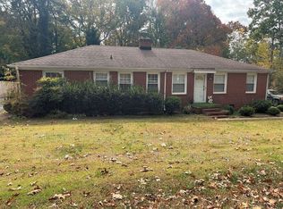 5737 Oak Dr, Charlotte, NC 28216