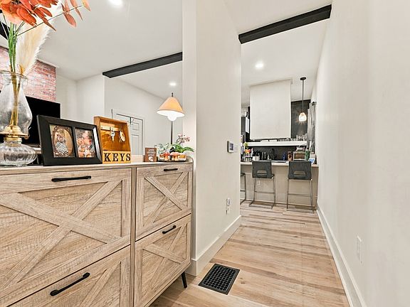 5th image of 630 Watt St