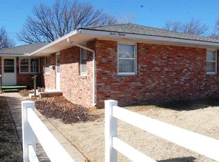 1215 N Monroe St, Hutchinson, KS 67501