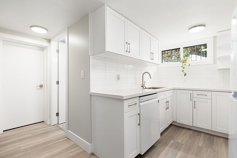 Vancouver Apartment for rent - 2 Bedrooms — photo 4