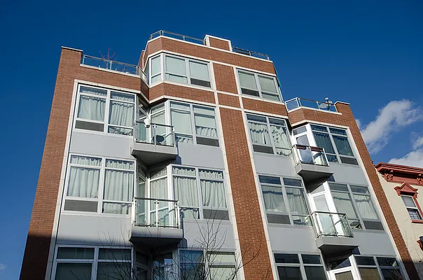 Sold by Brick&Mortar | media 6