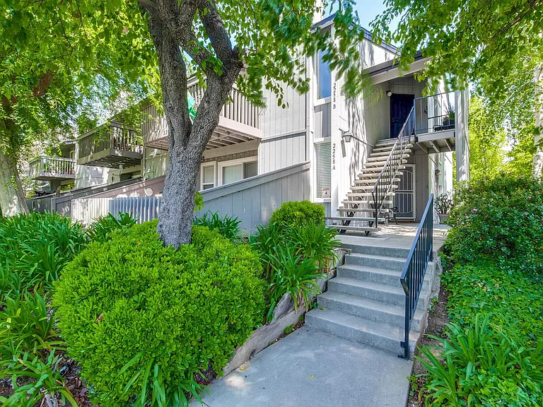 2258 Almaden Rd #B — Photo 42