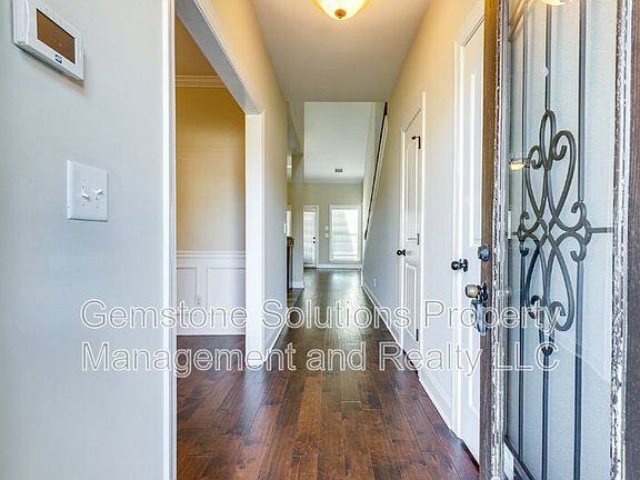 4th image of 1634 Earl Ct