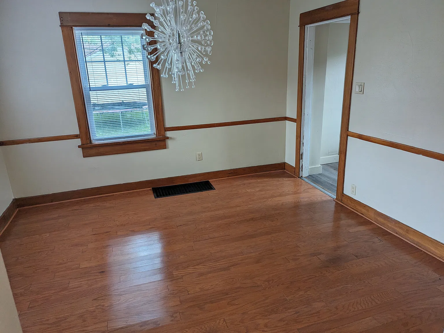 2 bed, 980 sqft, $1,250 — Photo 3