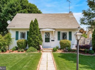 2137 Ripley St, Philadelphia, PA 19152