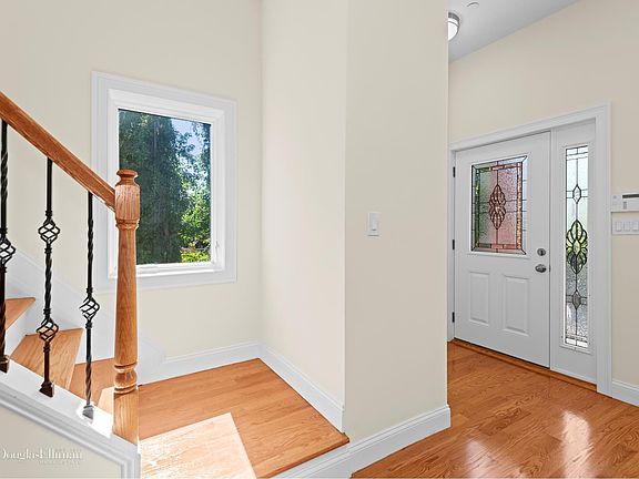 3rd image of 349 Hunter Ave