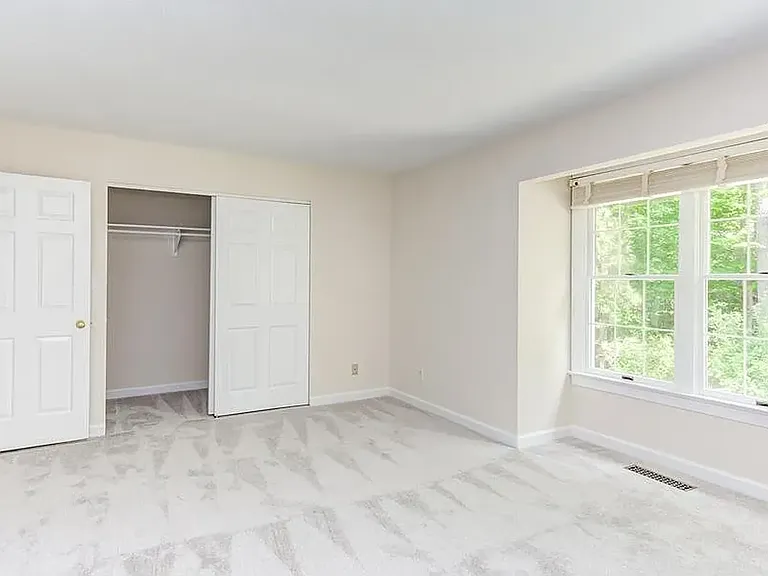 312 Baneberry Close — Photo 16