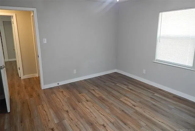 1632 Oxford Ln — Photo 15