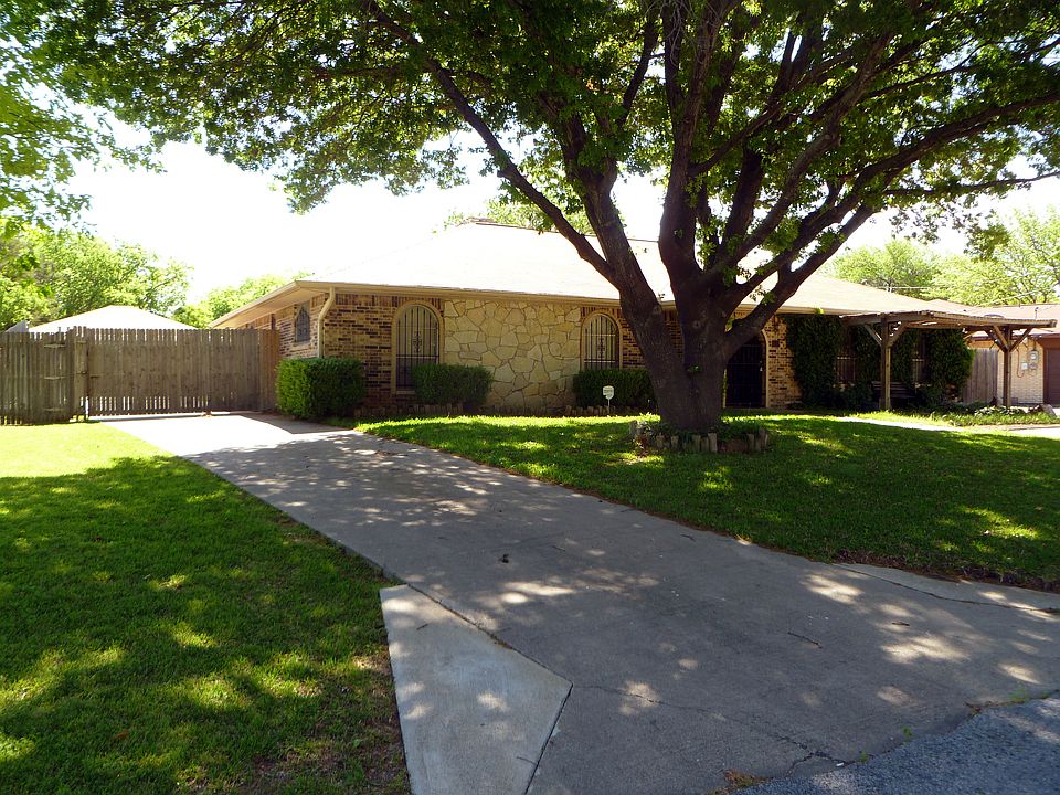 1st image of 400 Ida Bess Dr