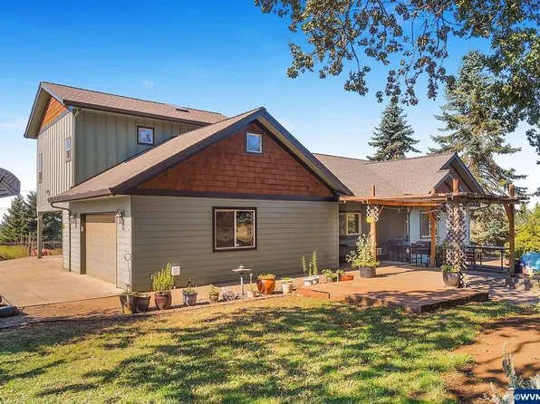 3547 Starlight Dr NE, Silverton, OR 97381