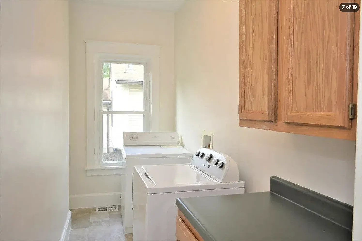 2 bed, 1000 sqft, $1,400 — Photo 4