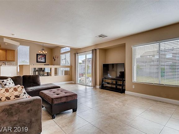 4th image of 3609 Misty Falls St