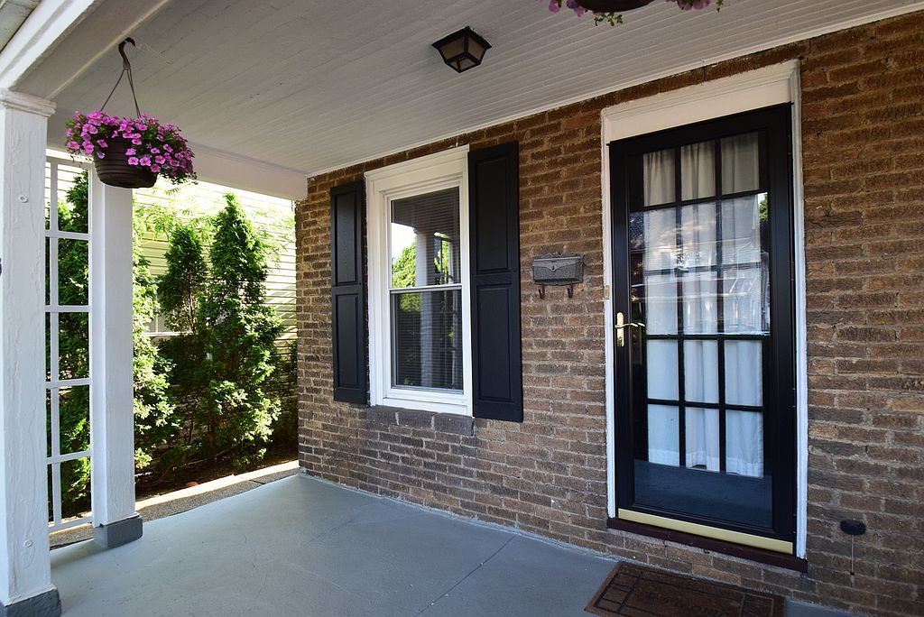 805 Dellwood St - Property Image