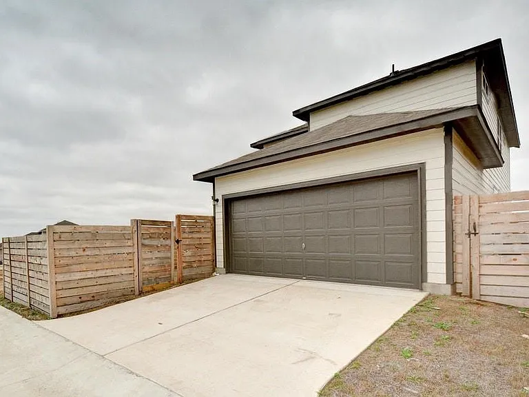 708 Coconut Grv — Photo 24