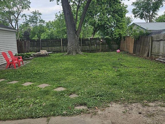 4th image of 1614 Albia Rd