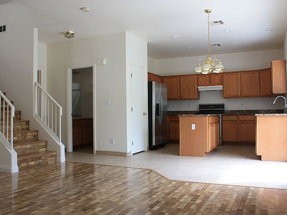 4th image of 9035 Iron Crow Ave