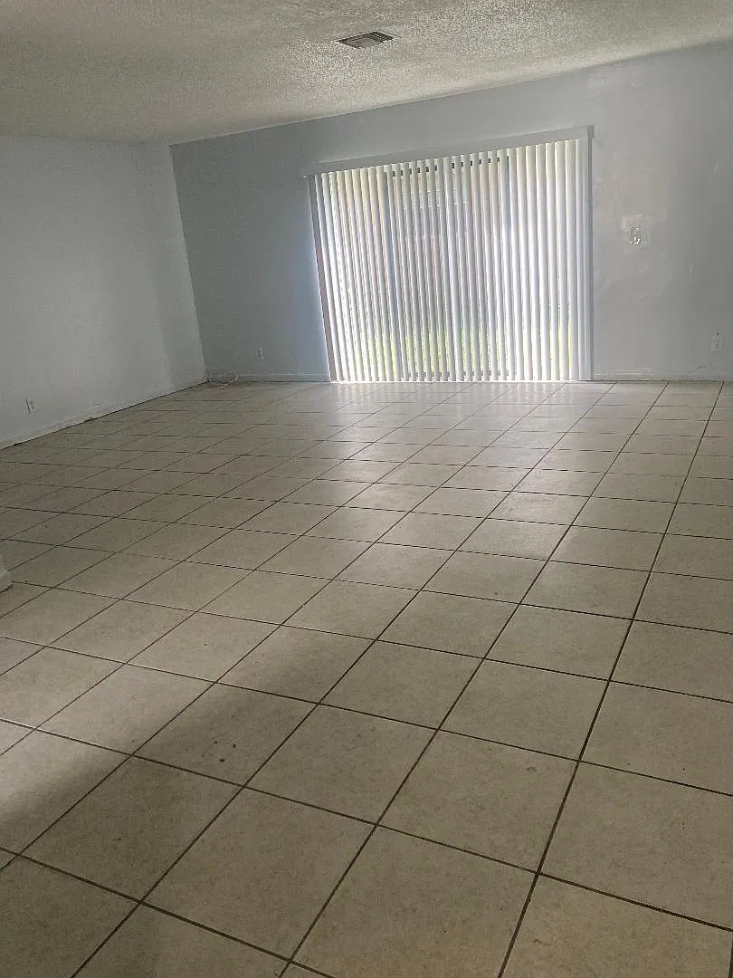 3 bed, 2.5 bath, 1528 sqft, $2,700 — Photo 4