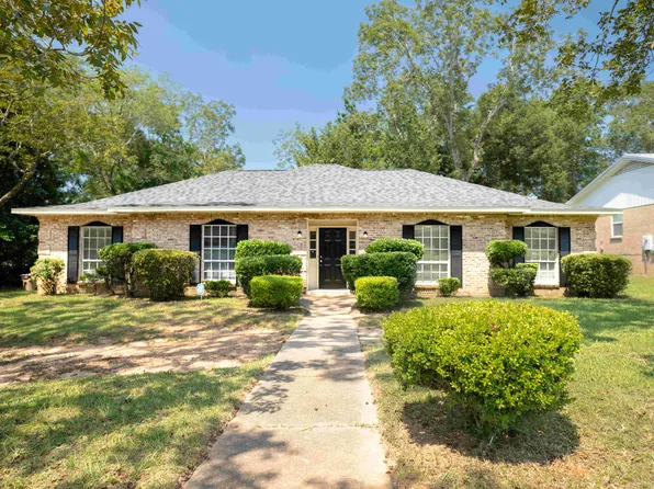 1529 Deerwood Dr E, Mobile, AL 36618