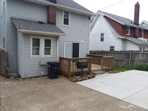 3rd image of 1473 Oakwood Ave