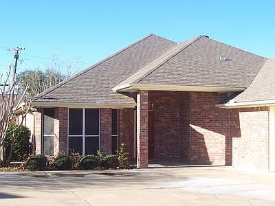 1st image of 1419 Bishop Dr
