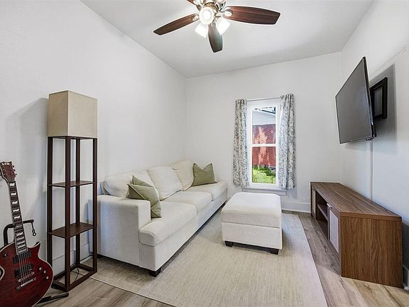 3rd image of 721 6th St