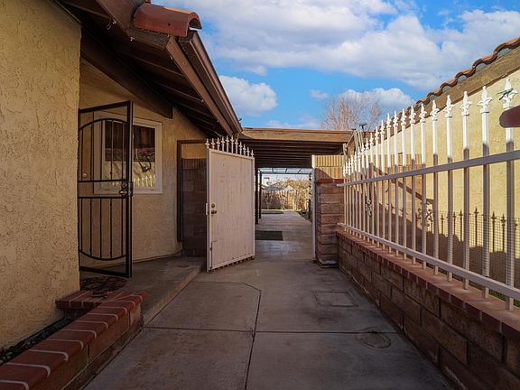 5th image of 3623 Casamia Ave