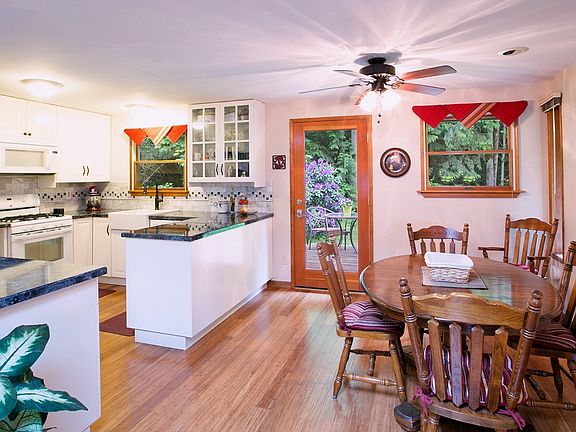 4th image of 31052 E Lake Morton Dr SE