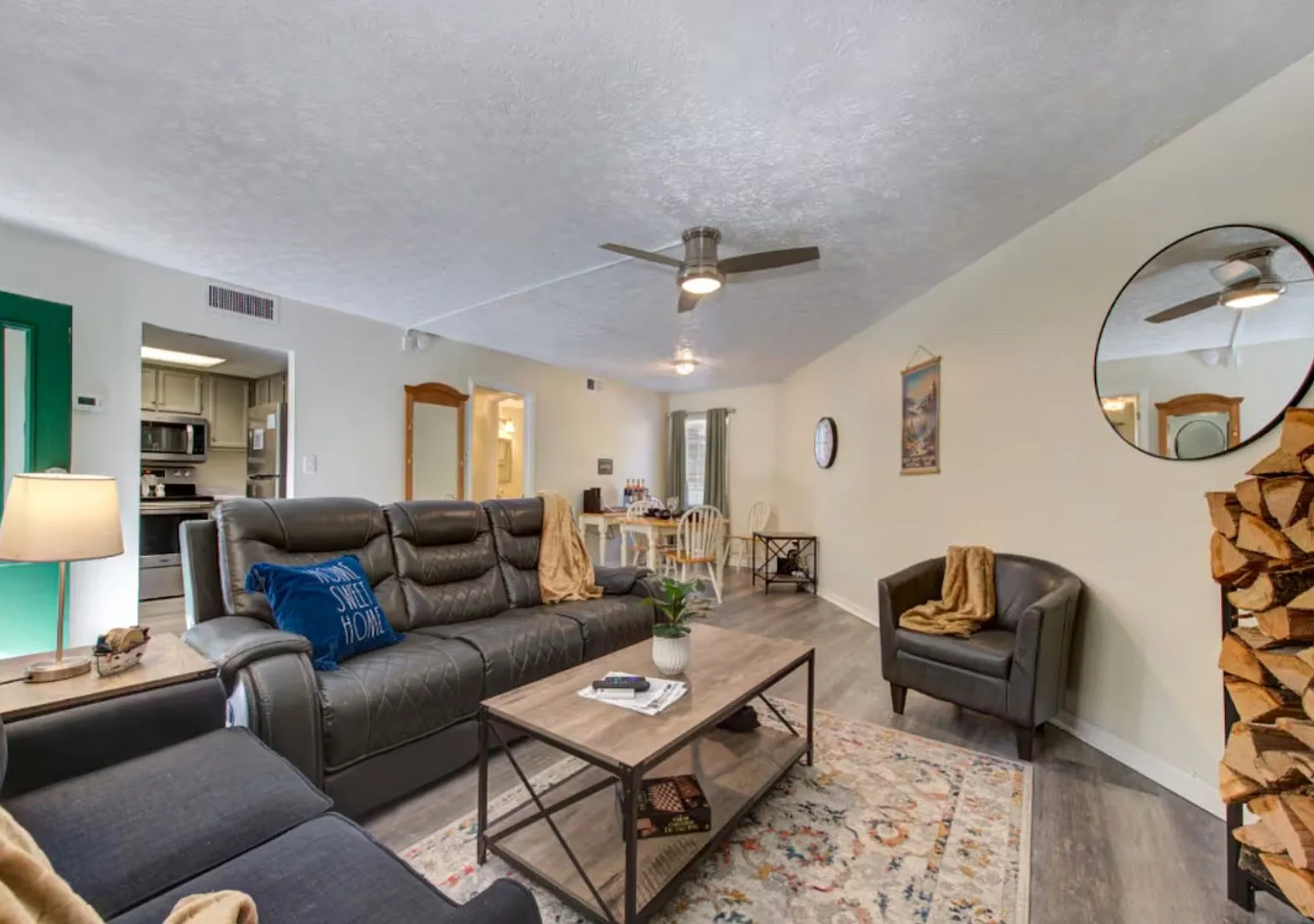 August rent FREE Walking Distance to Gatlinburg!! — Photo 1