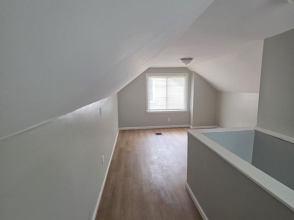 3rd image of 19214 Greeley St