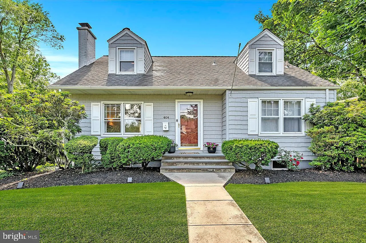 404 Sked St photo 1