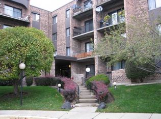 601 Huntington APT 311, Mount Prospect, IL 60056