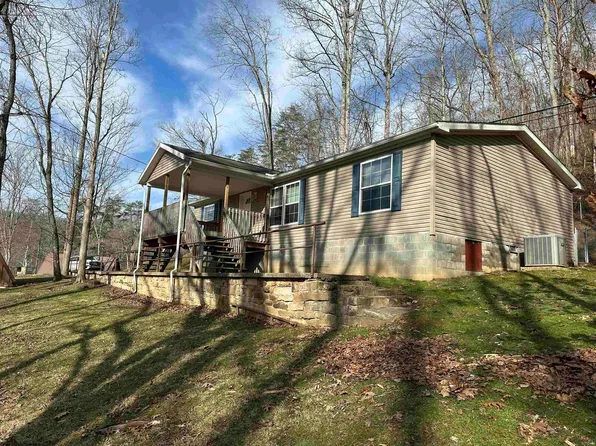 108 Pioneer Rd, Weston, WV 26452