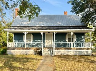 205 E Brumby Ave, Reidsville, GA 30453